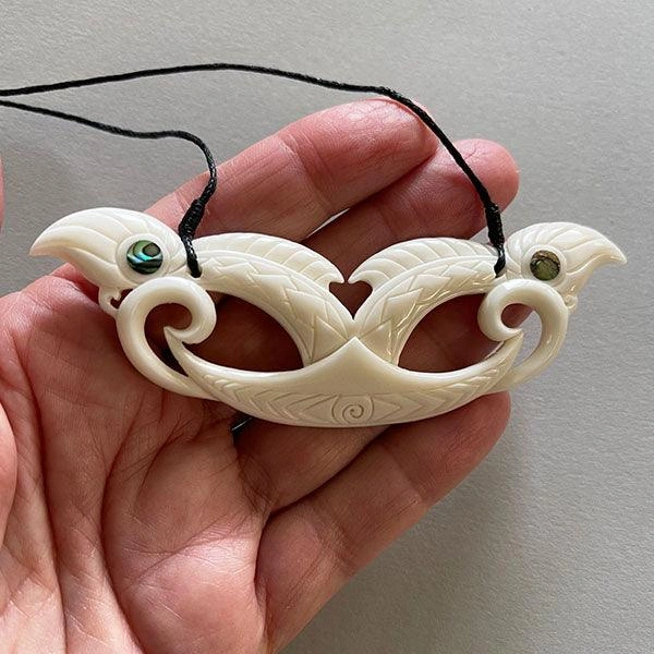 Maori Manaia Bone Necklace – Authentic 10cm Breastplate for Mystical Style.